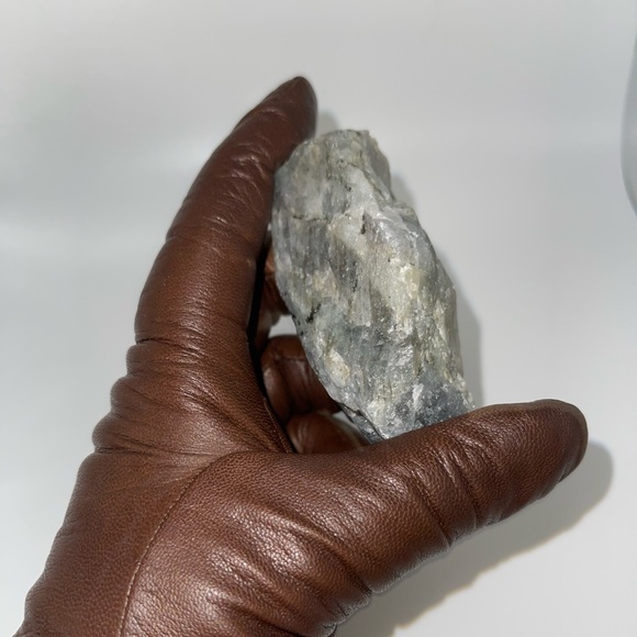 Raw Labradorite chunk A. - Picture 10 of 16